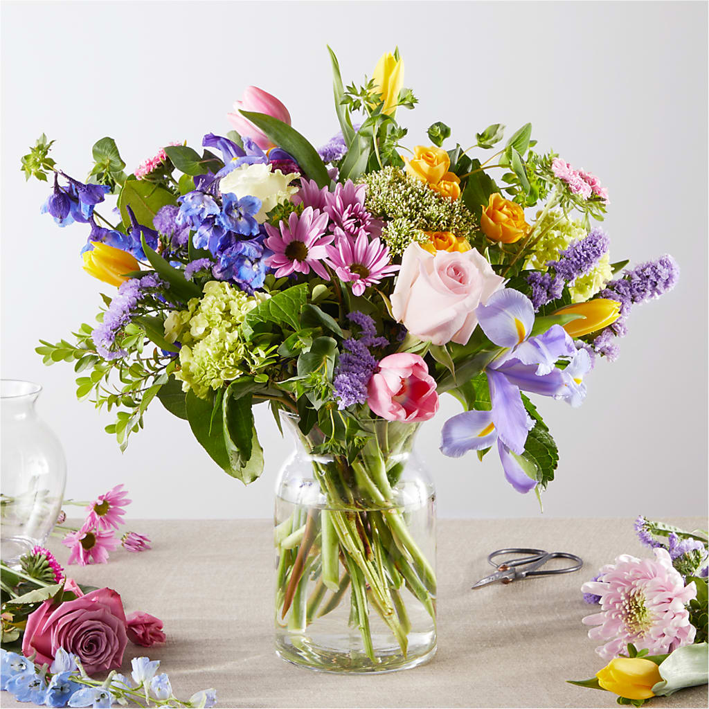 Pastel Tradition - A Florist Original – Maroa Miami Llc, Miami FL