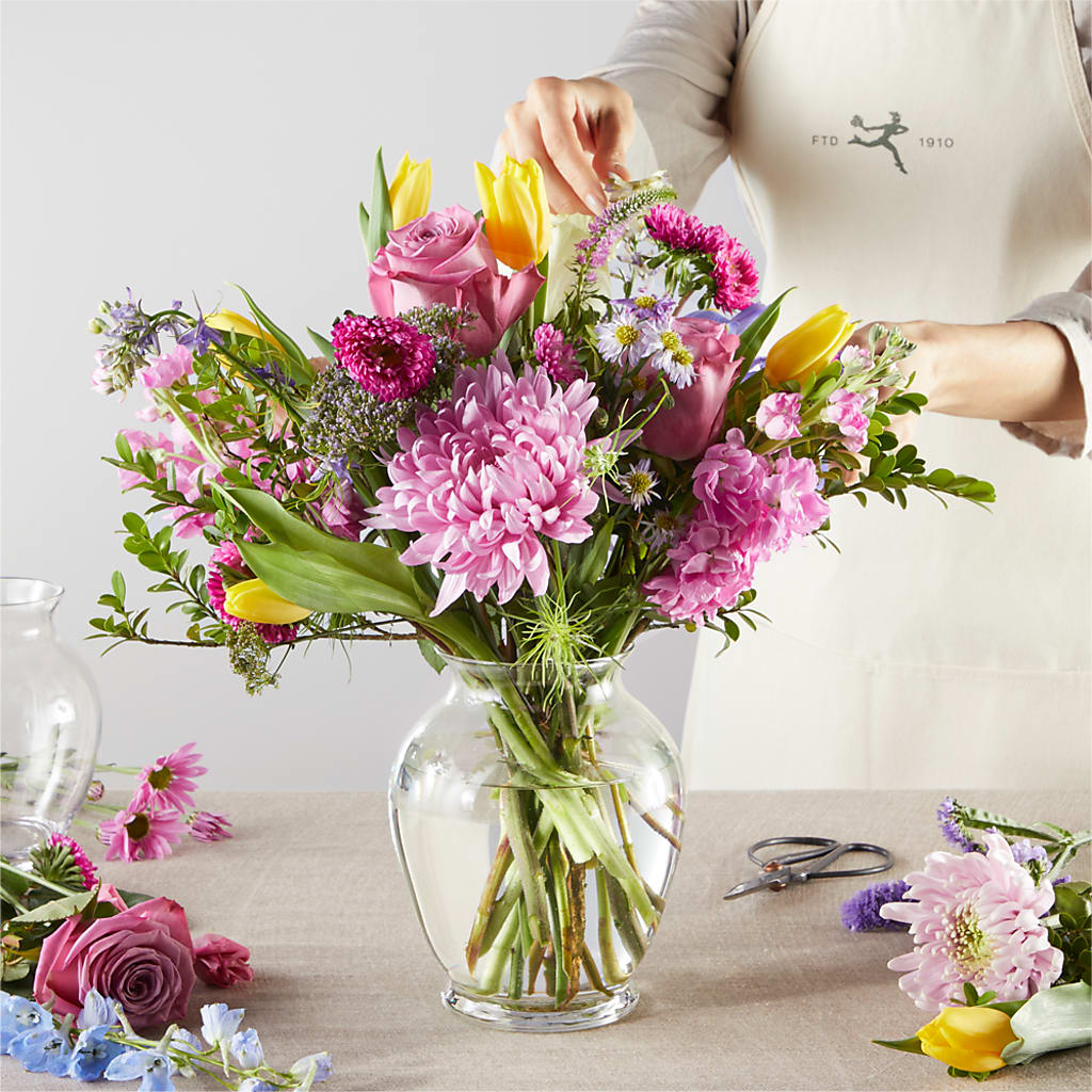 Pastel Tradition - A Florist Original – Maroa Miami Llc, Miami FL
