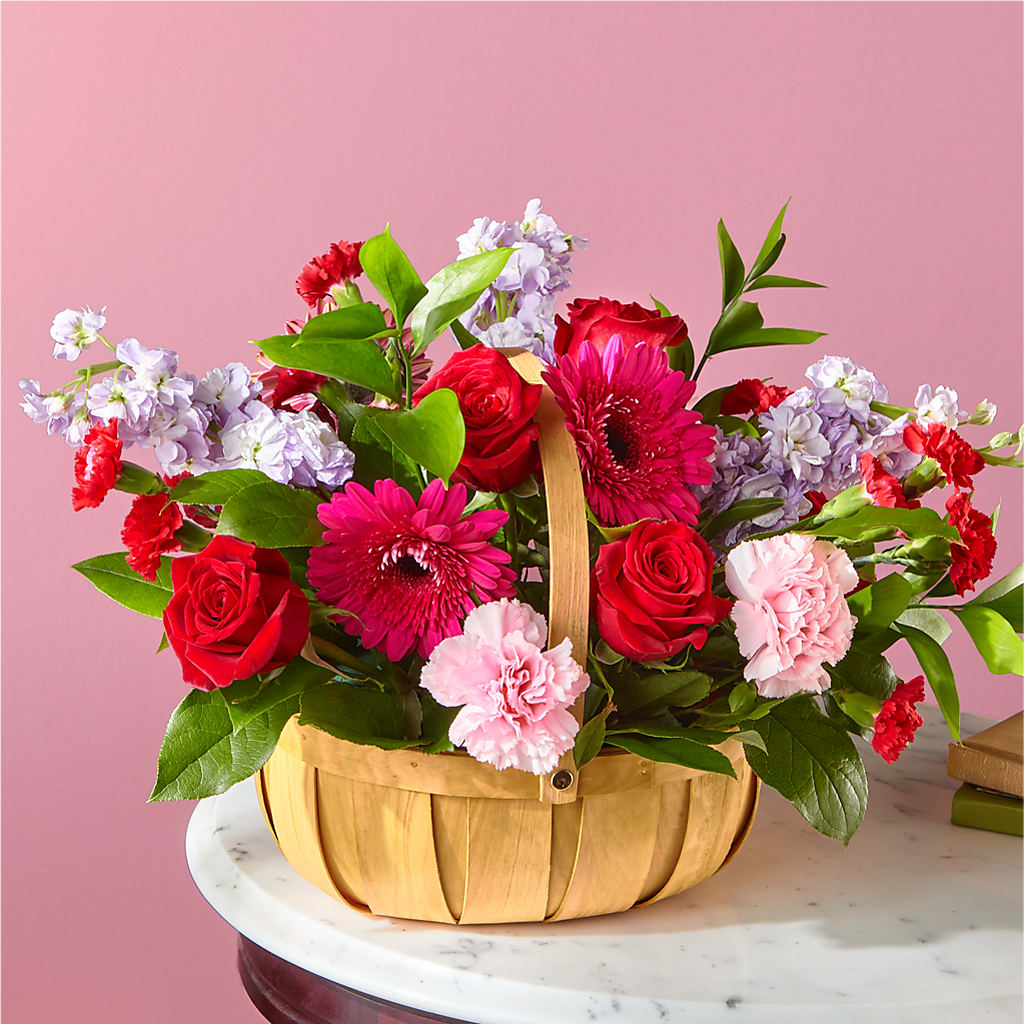 Pink Picnic Basket – Maroa Miami Llc, Miami FL