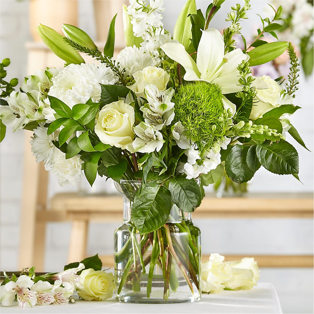 Classic Ivory – A Florist Original – Maroa Miami Llc, Miami FL