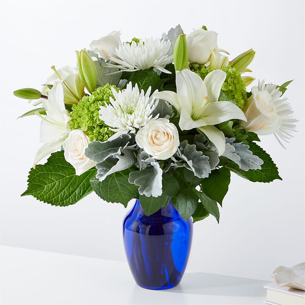 Snowy Dreams Bouquet – Maroa Miami Llc, Miami FL