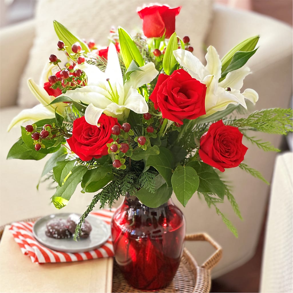 Evergreen Delight Bouquet – Maroa Miami Llc, Miami FL