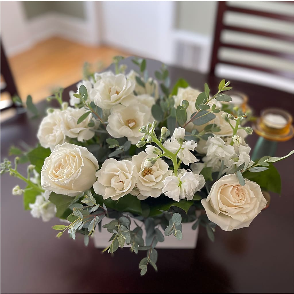 Fresh Linen Box Bouquet –  Maroa Miami Llc, Miami FL