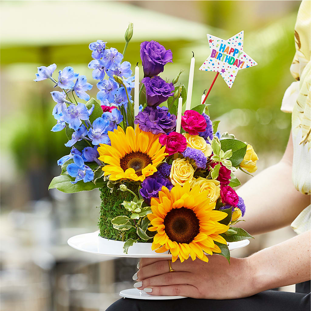 Star of the Day Floral Cake –  Maroa Miami Llc, Miami FL